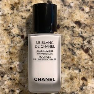 Le Blanc De Chanel Illuminating Base